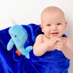 Soft, soft blue blanket with cute whale dolls