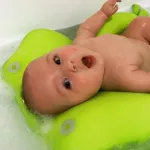 Minene Bath Buddy เบาะรองอาบน้ำเด็กแรกเกิด - กบเขียว