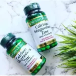 Nature's Bounty Calcium Magnesium Zinc with Vitamin D3 100 Coated Caplets แคลเซียม แมกนีเซียม ซิงค์ วิตามินดี 3 100 เม็ด