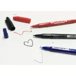 There are 2 heads of breast milk bags in 1 hand.