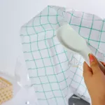 The plate towel has ears, hanging, table, glass towels, multi -purpose towels. Cleaning towels