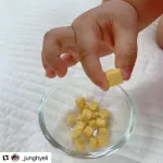 Avocado mixed with crispy bananas, striped eyebrows, Baby Snack Snacks-Freeze Dried Avocado Banana Cube Snacks.