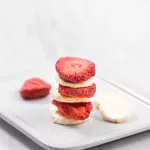 Selling 48 sachets. Welze-Dried Strawberry and Banana 16g. Strawberry and Crispy Banana 16G.-Children's dessert snacks for children. Free healthy desserts