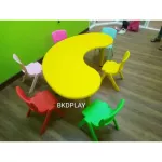 Student activity table, bean shape The crescent of the Moon, the YU activity, can adjust the plastic group, can be adjusted, tables with children's chairs with 6 chairs, ready to deliver for children.