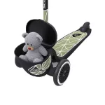 Scoot and Ride Highway Kick 2 สีเขียว เป็นสกู๊ตเตอร์เด็กจากประเทศออสเตรีย