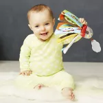 Skip hop Explore & More  Mix And Match Book ของเล่นเด็ก หนังสือผ้า ช่วยให้ลูกน้อยสามารถมิกซ์แอนด์แมทช์ตัวละครน่ารัก สนุกกับการเรียนรู้