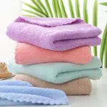 The towel for wiping the face, absorbing the face, minimal, soft fabric, water absorbing water, size 35 x75 cm.