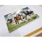 รูปม้ามงคล 8 ตัววิ่งบนทุ่งหญ้า รูปม้ามงคลติดผนัง รูปม้าปรับฮวงจุ้ย เรียกทรัพย์ เสริมบารมี ภาพกรอบลอยพร้อมแขวน มีให้เลือก 3 ขนาด S,M,L