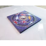 ปลาคราฟมงคล 8 ตัว รอบสัญลักษณ์หยินหยาง เสริมฮวงจุ้ย เรียกทรัพย์ เสริมบารมี ภาพกรอบลอยพร้อมแขวน