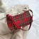 Women Oulder Bags Retro Plaid Undrarm Bag Lattice Design Lady Handbags Baguette S Women Oulder Mesger Bag